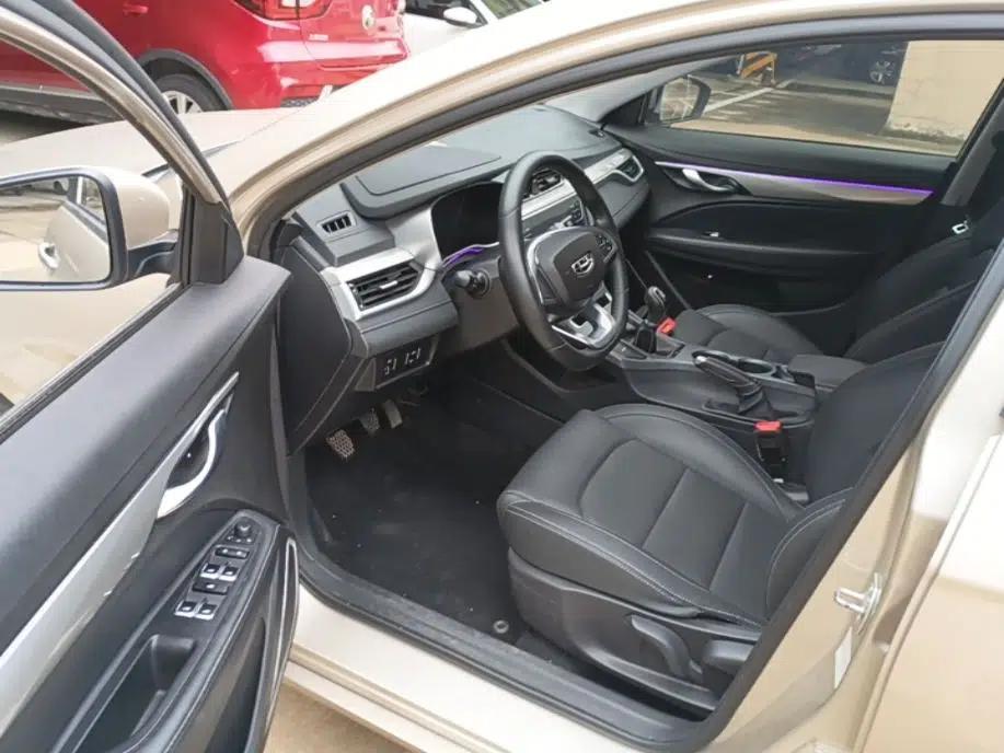 Geely Auto Emgrand 2020 1.5L Manual Upward Edition — миниатюра 26