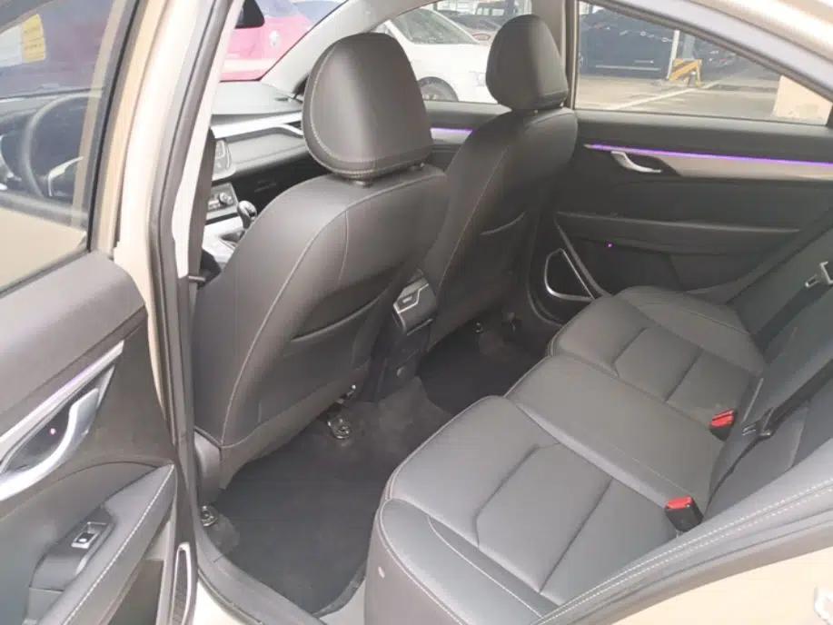Geely Auto Emgrand 2020 1.5L Manual Upward Edition — миниатюра 28