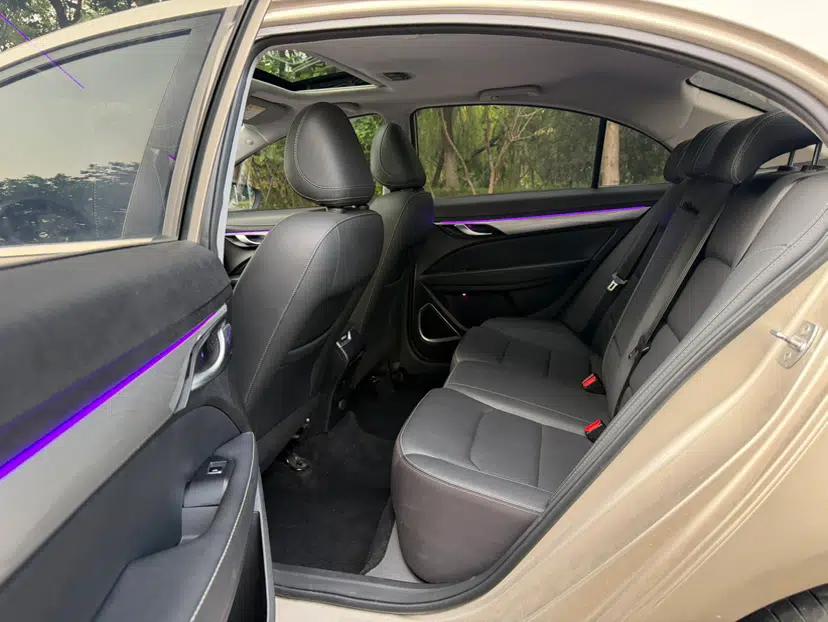 Geely Auto Emgrand 2020 1.5L Manual Upward Edition — миниатюра 32