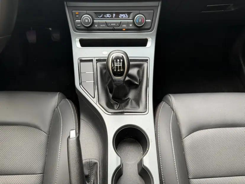 Geely Auto Emgrand 2020 1.5L Manual Upward Edition — миниатюра 34