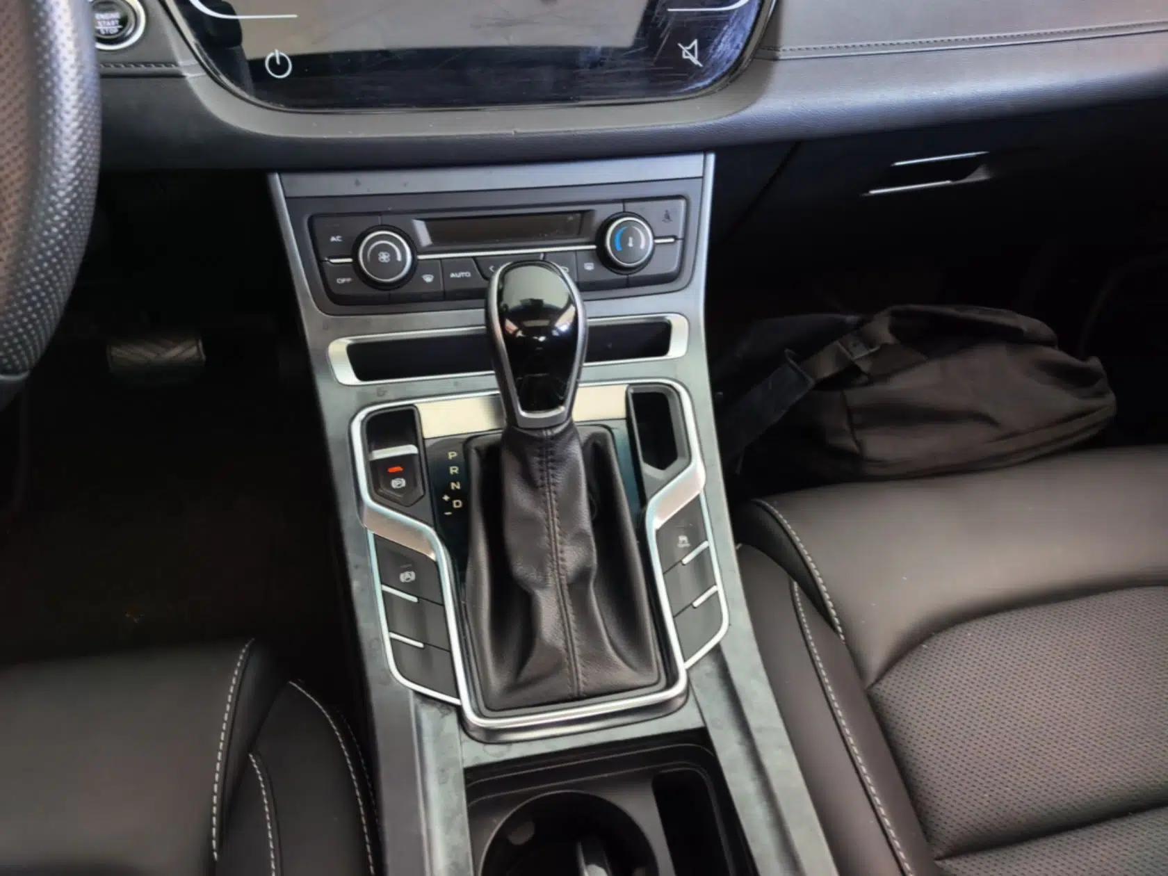Geely Auto Emgrand 2018 1.5L CVT Upward Connect Edition — миниатюра 16