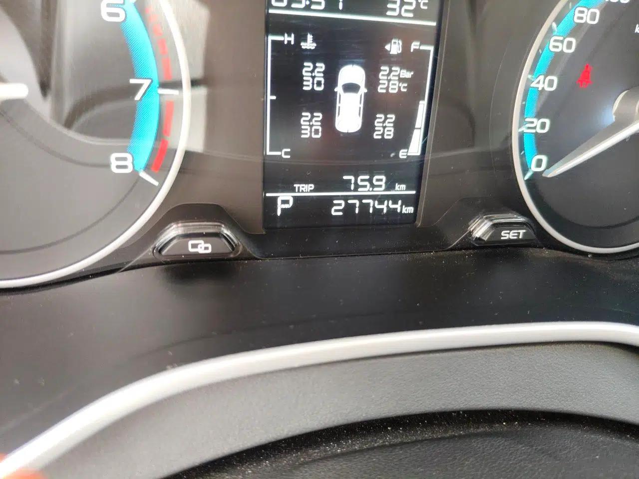 Geely Auto Emgrand 2021 UP 1.5L CVT Luxury Model — миниатюра 9