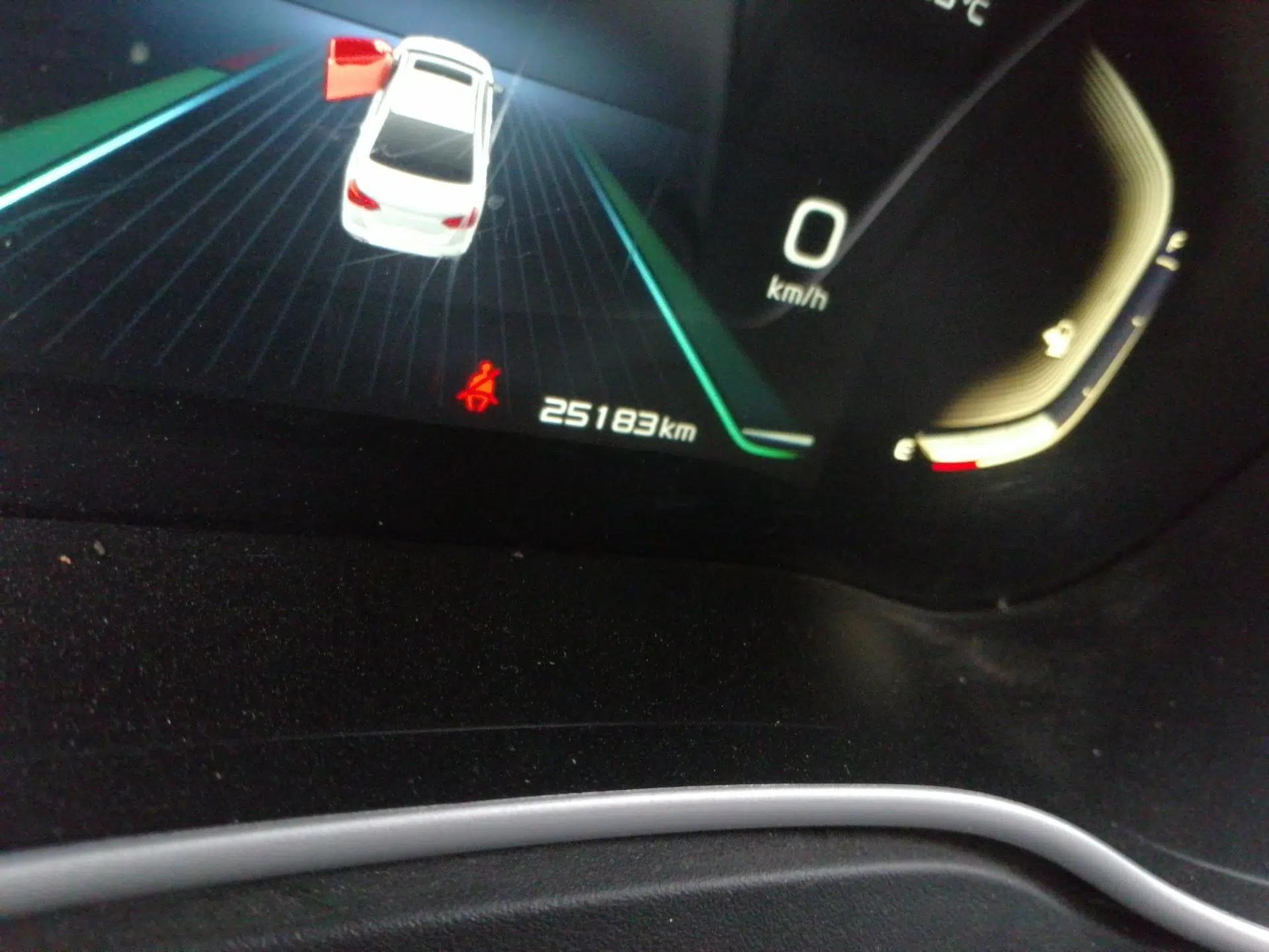 Geely Auto Emgrand 2021 UP 1.5L CVT Luxury Model — миниатюра 12