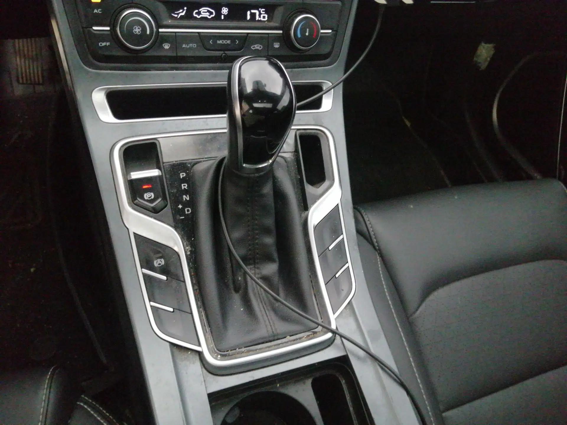 Geely Auto Emgrand 2021 UP 1.5L CVT Luxury Model — миниатюра 14