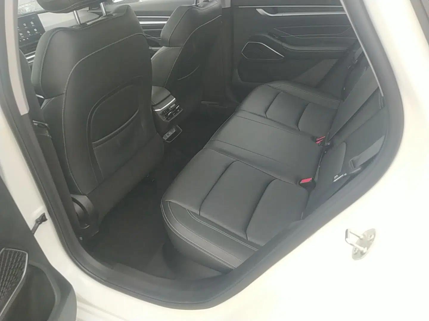 Geely Auto Emgrand 2022 4th Generation 1.5L CVT Luxury Model — миниатюра 20