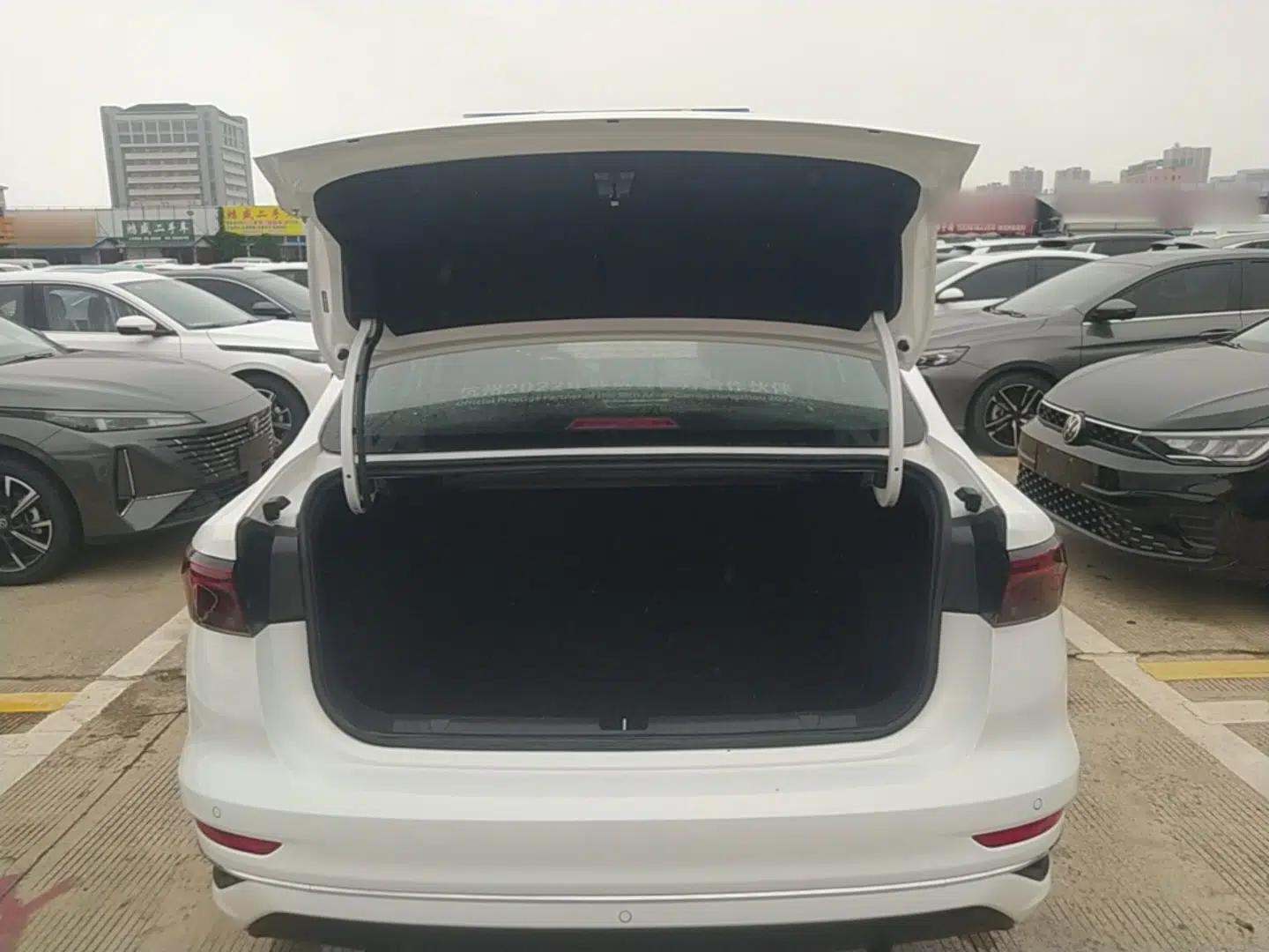 Geely Auto Emgrand 2022 4th Generation 1.5L CVT Luxury Model — миниатюра 22