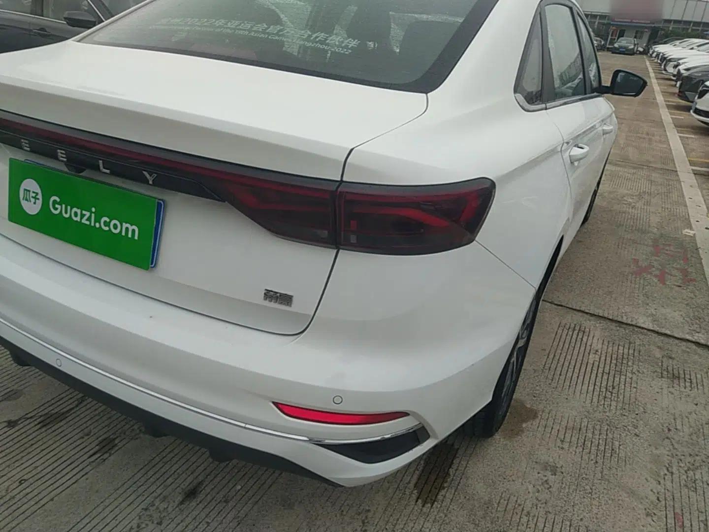Geely Auto Emgrand 2022 4th Generation 1.5L CVT Luxury Model — миниатюра 9