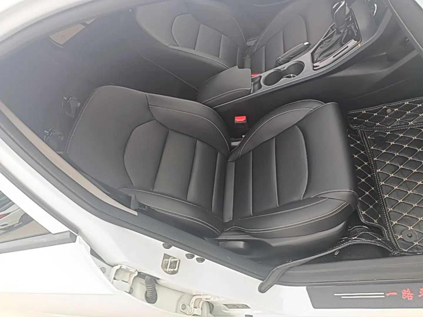 Geely Auto Emgrand 2021 UP 1.5L CVT Comfort Model — миниатюра 19