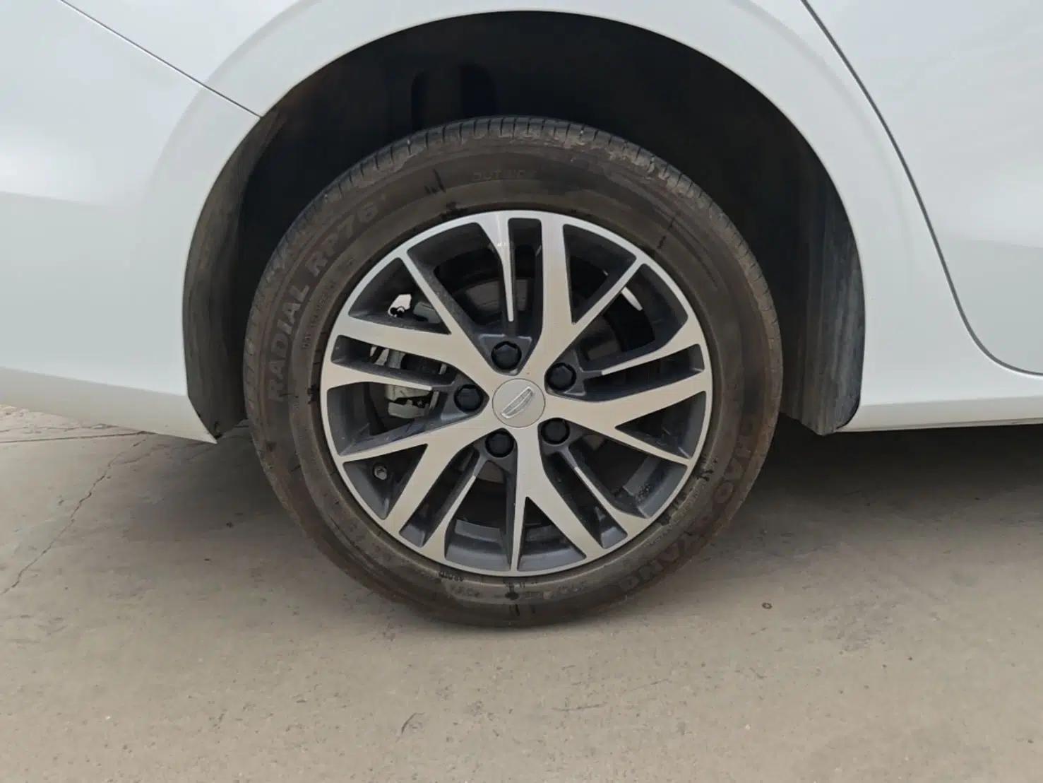 Geely Auto Emgrand 2025 4th Generation 1.5L CVT Longteng Edition — миниатюра 11