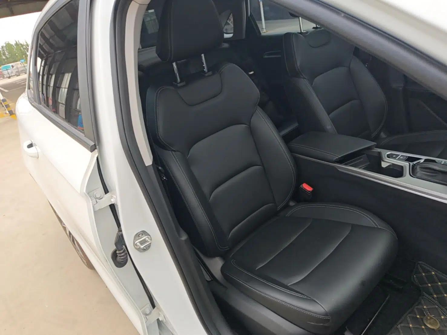 Geely Auto Emgrand 2025 4th Generation 1.5L CVT Longteng Edition — миниатюра 19
