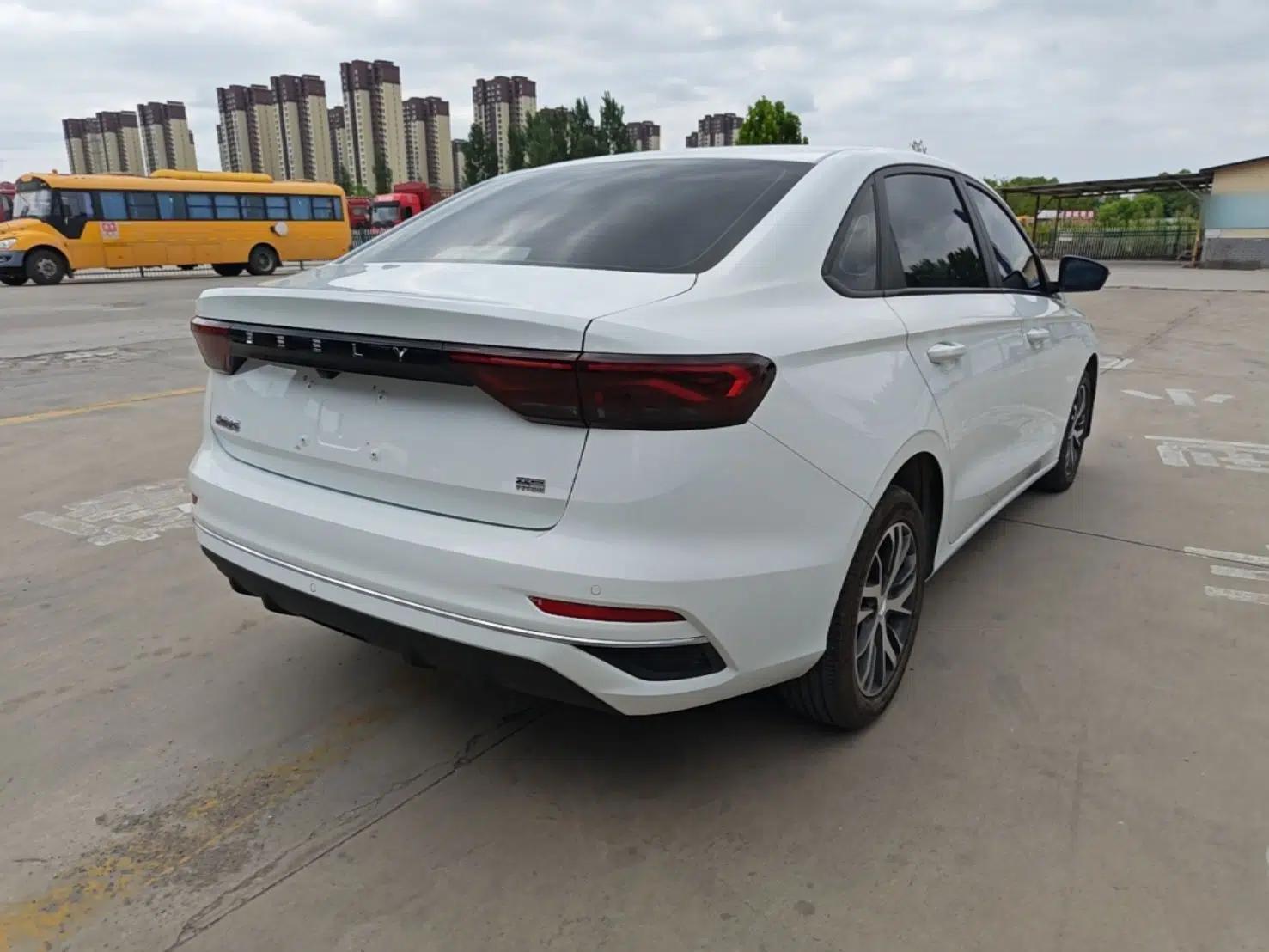 Geely Auto Emgrand 2025 4th Generation 1.5L CVT Longteng Edition — миниатюра 6