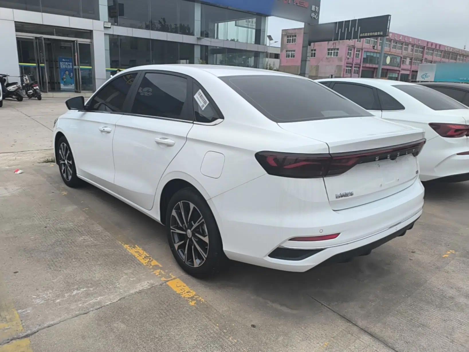 Geely Auto Emgrand 2025 4th Generation 1.5L CVT Flagship Version — миниатюра 13