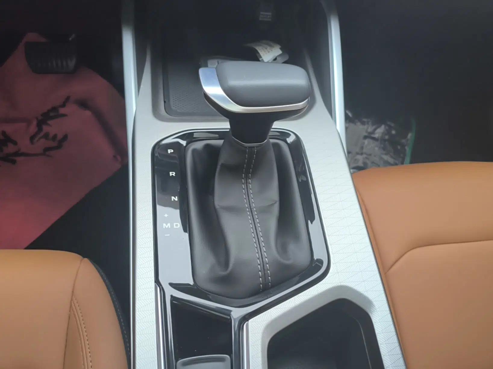 Geely Auto Emgrand 2025 4th Generation 1.5L CVT Flagship Version — миниатюра 21