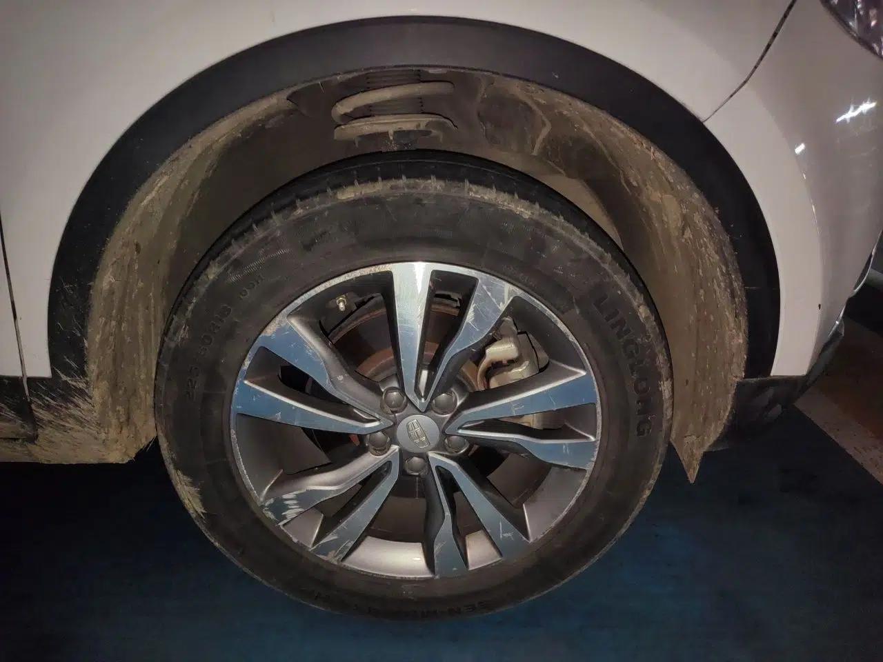 Geely Auto Emgrand X7 Sport 2016 1.8TD Automatic Smart Connectivity Version — миниатюра 2