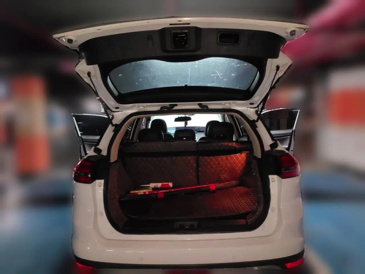 Geely Auto Emgrand X7 Sport 2016 1.8TD Automatic Smart Connectivity Version — миниатюра 15
