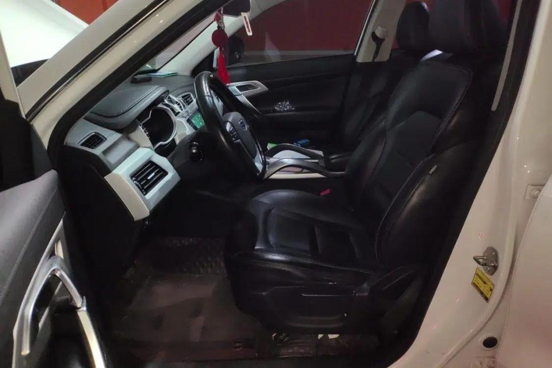 Geely Auto Emgrand X7 Sport 2016 1.8TD Automatic Smart Connectivity Version — миниатюра 16