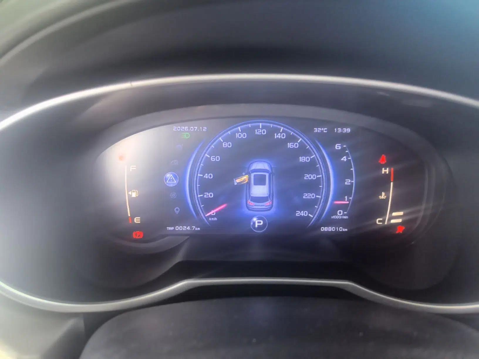 Geely Auto Emgrand X7 Sport 2018 1.8TD Automatic Two-Wheel Drive Smart 4G Connected Version — миниатюра 19