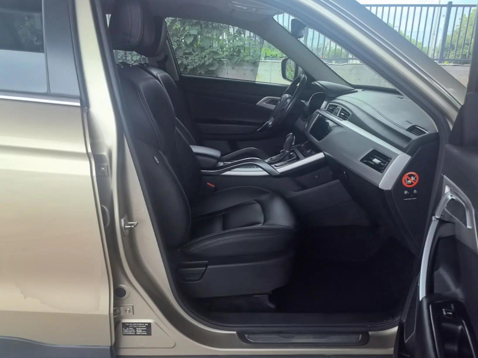Geely Auto Emgrand X7 Sport 2018 1.8TD Automatic Two-Wheel Drive Smart 4G Connected Version — миниатюра 24