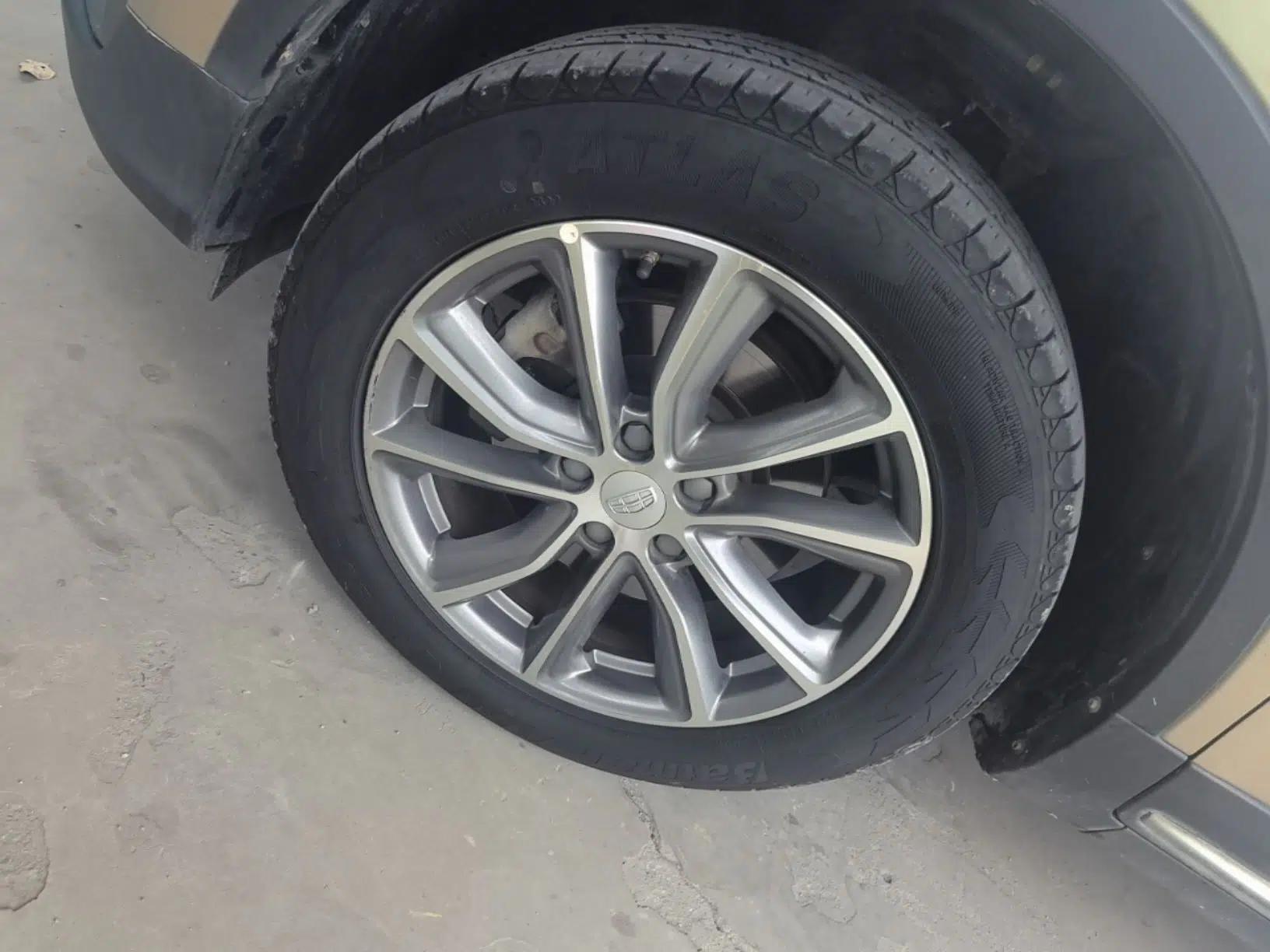 Geely Auto Emgrand X7 Sport 2018 1.8TD Automatic Two-Wheel Drive Smart 4G Connected Version — миниатюра 10