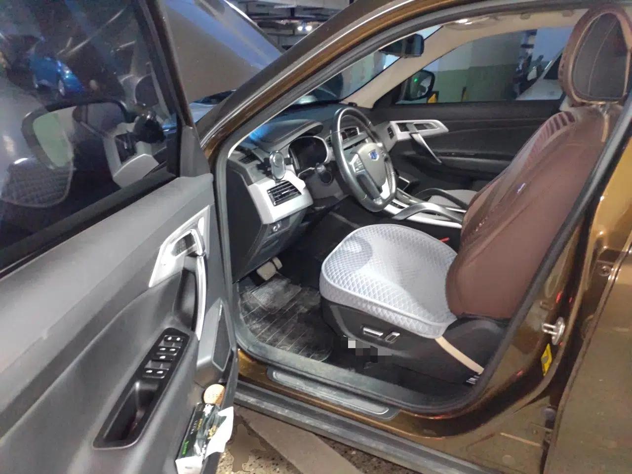 Geely Auto Emgrand X7 Sport 2016 1.8TD Automatic Smart Model — миниатюра 16