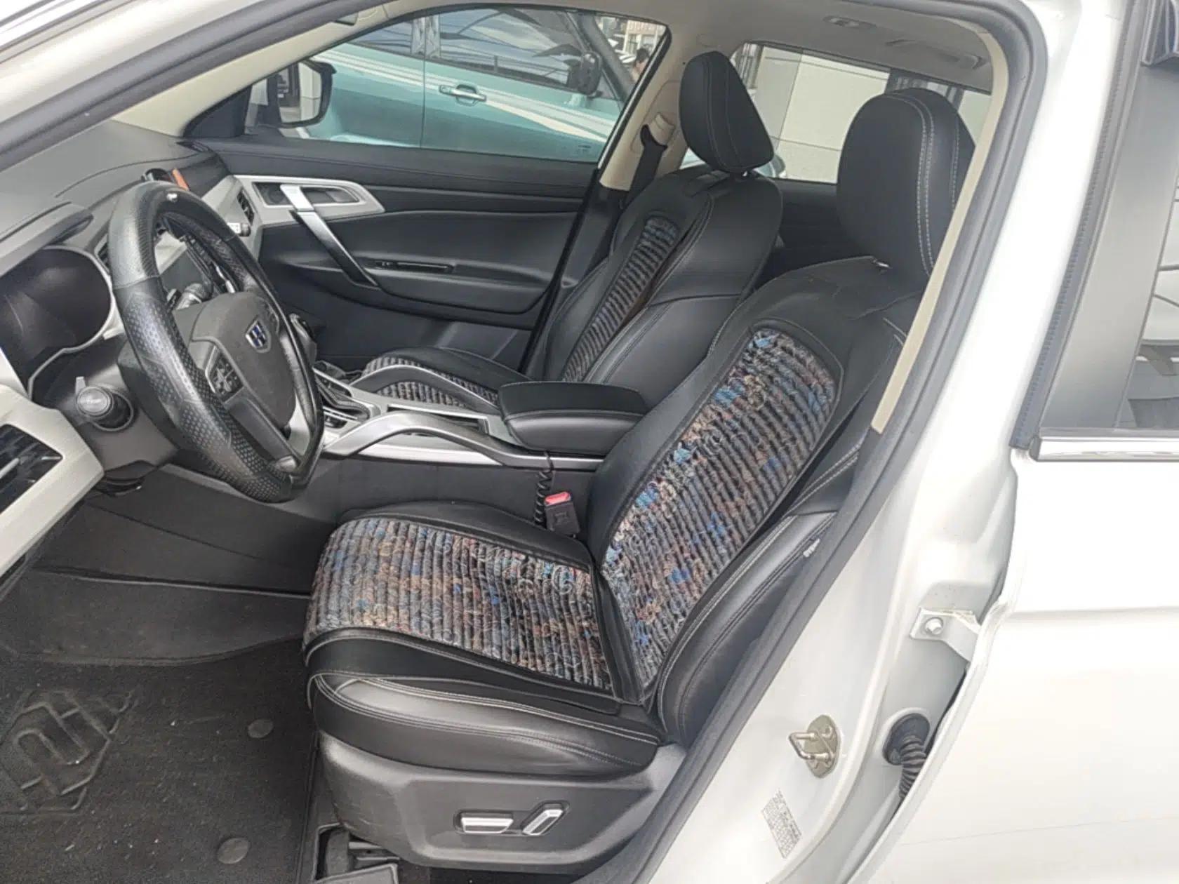 Geely Auto Emgrand X7 Sport 2018 1.8TD Automatic Two-Wheel Drive Smart Connect 4G Internet Edition — миниатюра 17