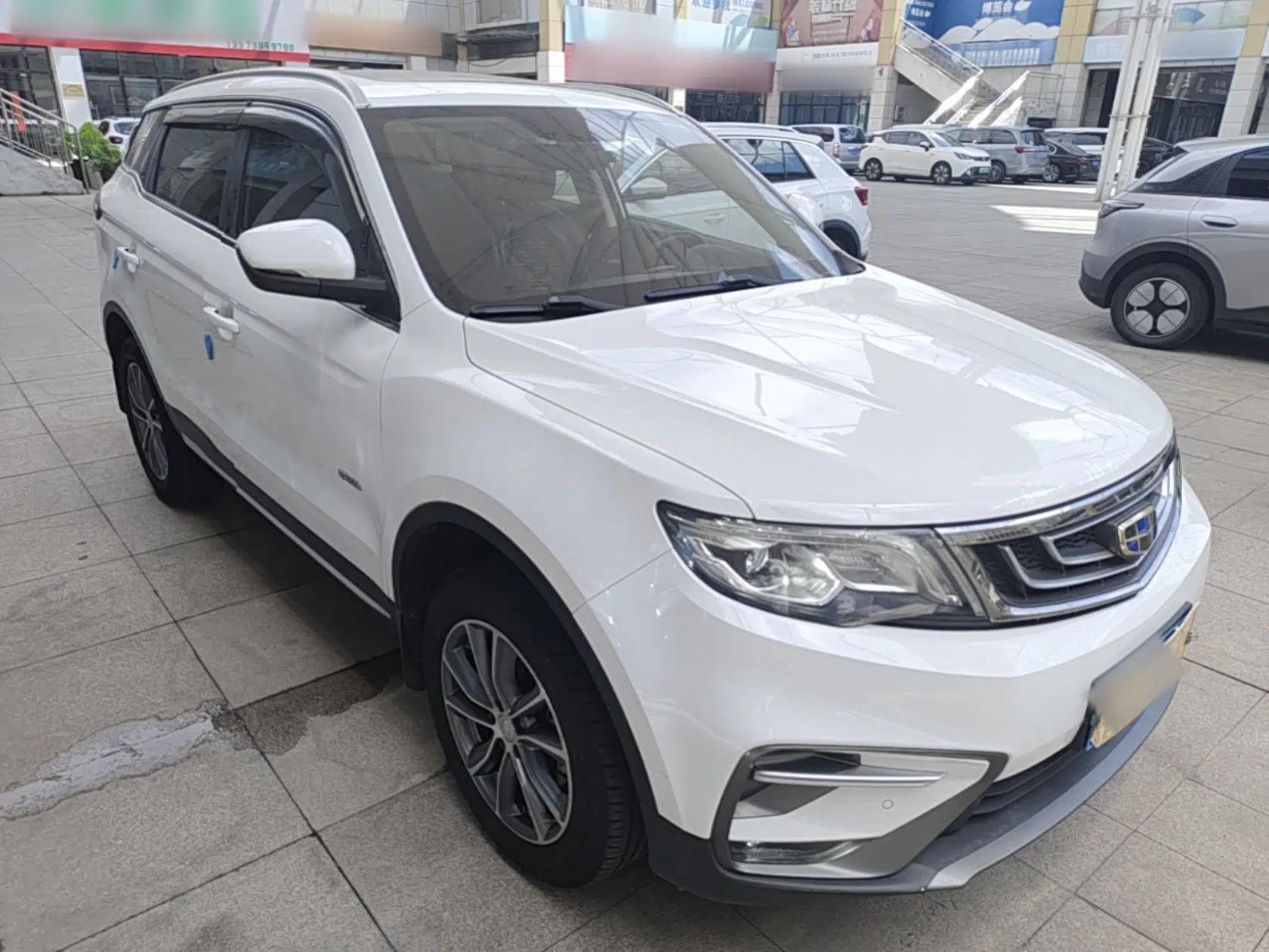 Geely Auto Emgrand X7 Sport 2018 1.8TD Automatic Two-Wheel Drive Smart Connect 4G Internet Edition — миниатюра 3