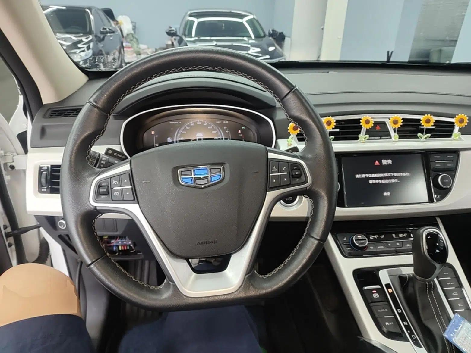Geely Auto Emgrand X7 Sport 2018 1.8TD Automatic Two-Wheel Drive Smart Connect 4G Internet Edition — миниатюра 13