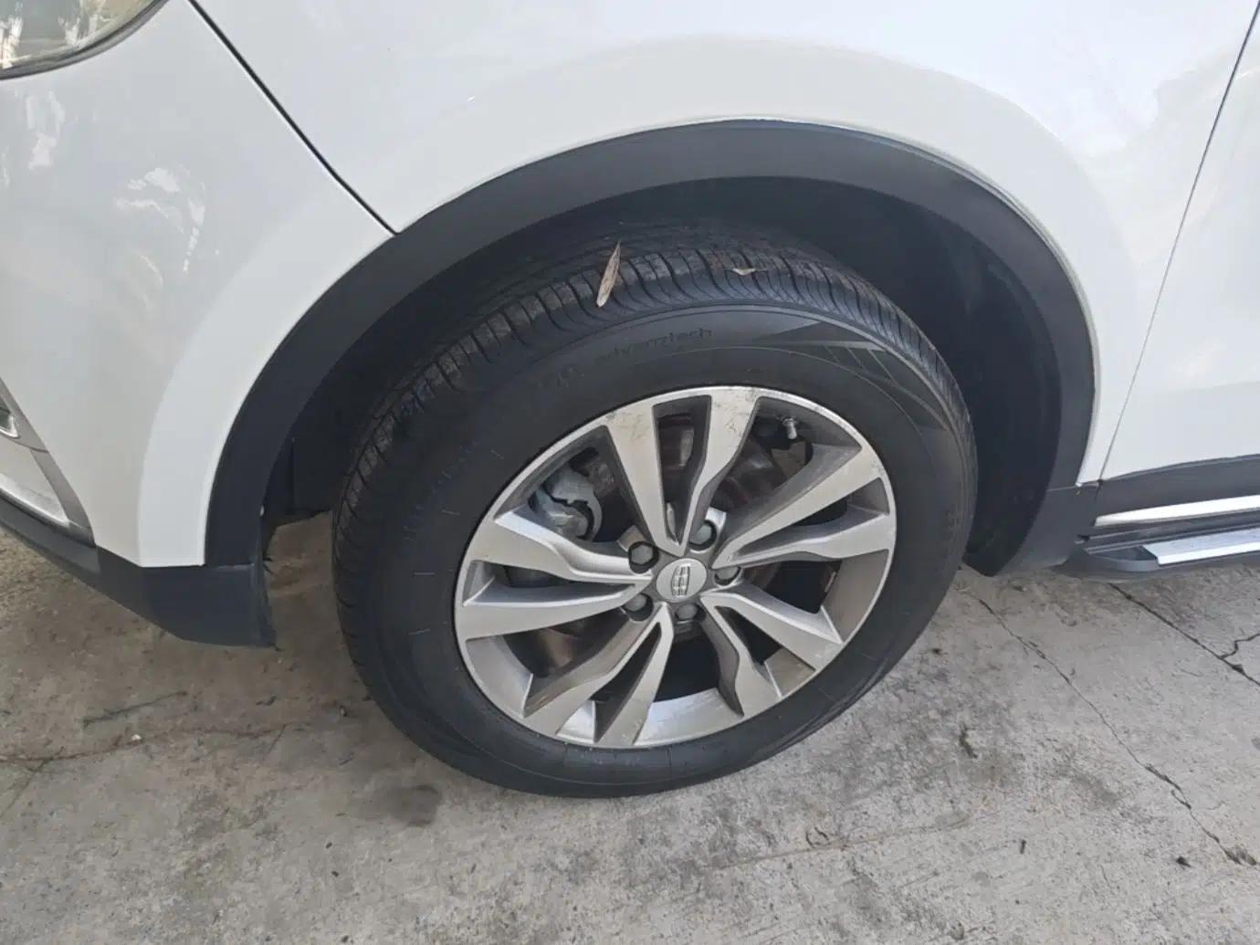 Geely Auto Emgrand X7 Sport 2016 1.8TD Automatic ZhiShang Model — миниатюра 10