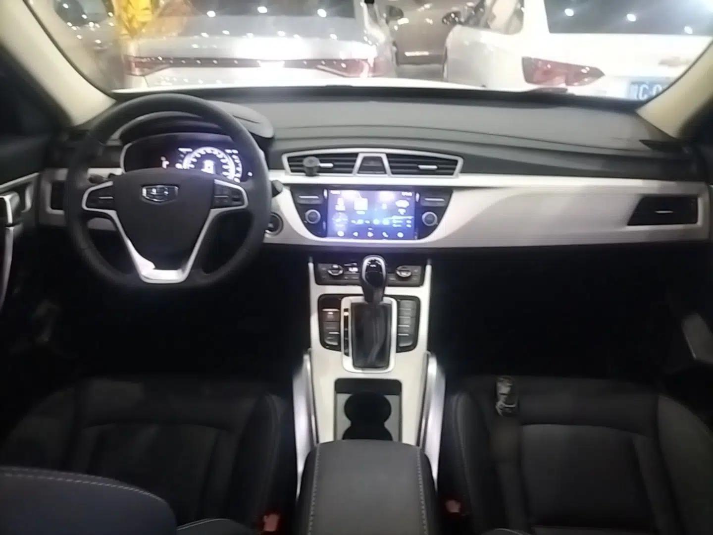 Geely Auto Emgrand X7 Sport 2016 1.8TD Automatic ZhiShang Model — миниатюра 12