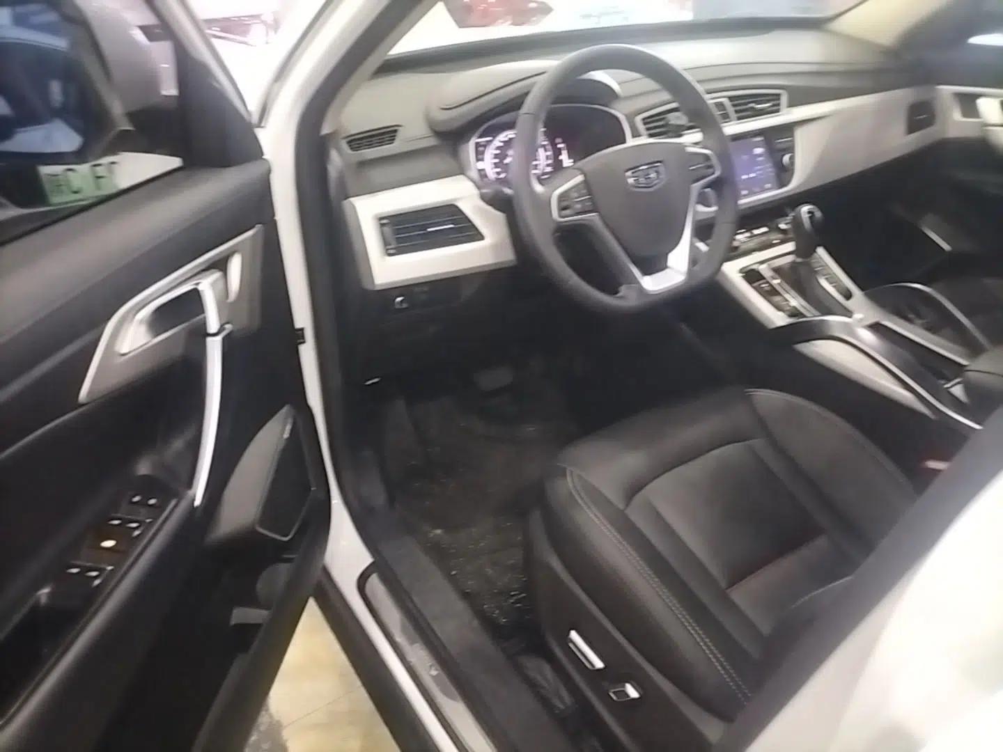 Geely Auto Emgrand X7 Sport 2016 1.8TD Automatic ZhiShang Model — миниатюра 18
