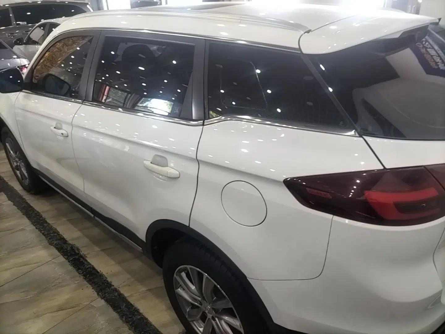 Geely Auto Emgrand X7 Sport 2016 1.8TD Automatic ZhiShang Model — миниатюра 4