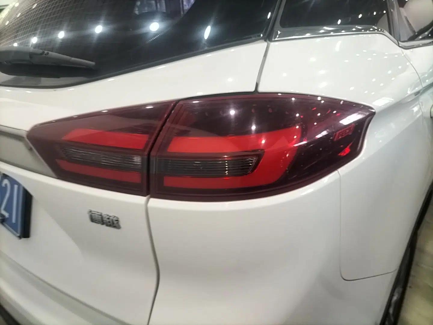 Geely Auto Emgrand X7 Sport 2016 1.8TD Automatic ZhiShang Model — миниатюра 9