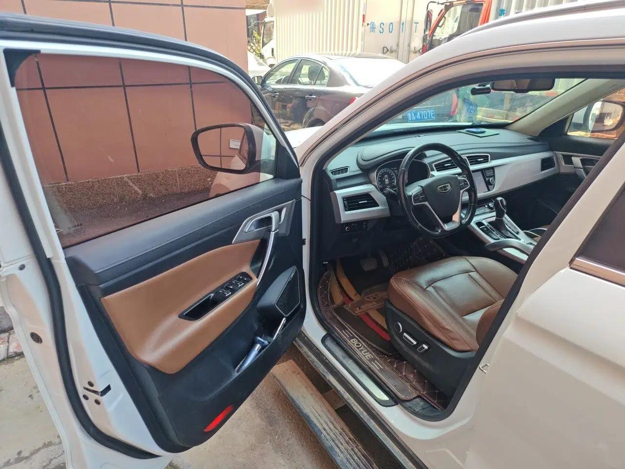 Geely Auto Emgrand X7 Sport 2016 1.8TD Automatic ZhiZun Version — миниатюра 16