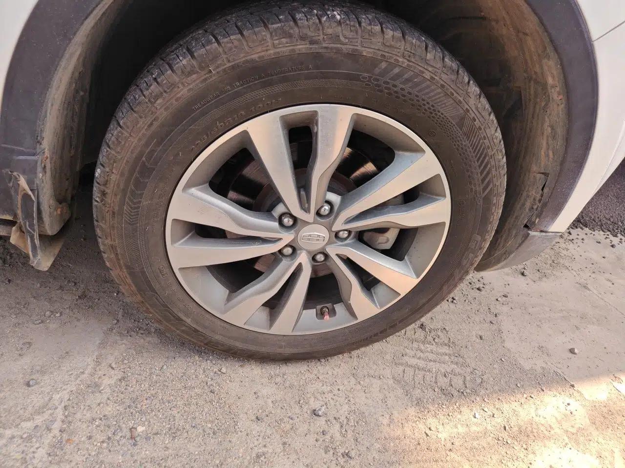 Geely Auto Emgrand X7 Sport 2016 1.8TD Automatic ZhiZun Version — миниатюра 8