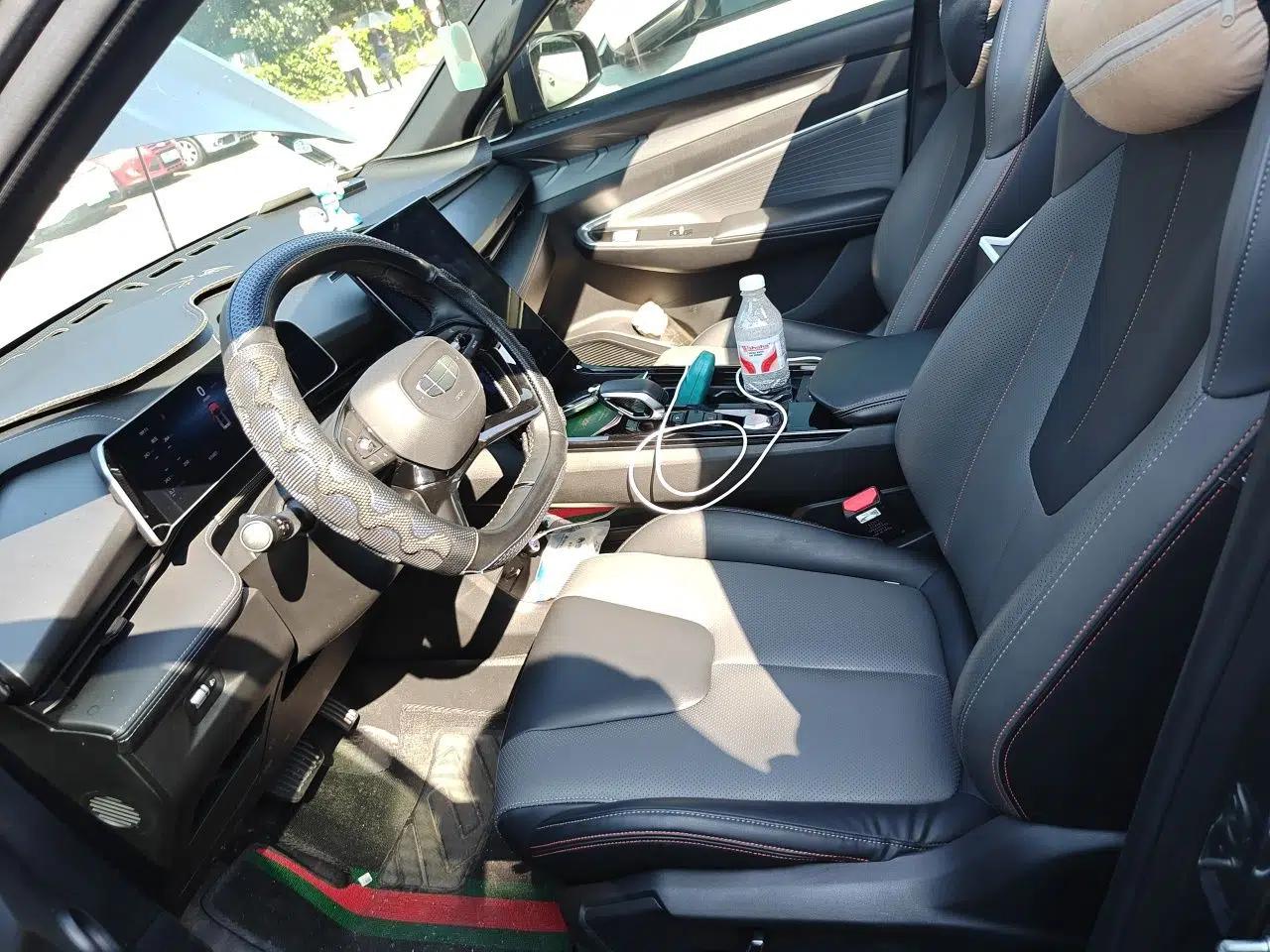 Geely Auto Emgrand X7 Sport 2023 Boyue COOL 1.5TD Smart Connectivity Model — миниатюра 15