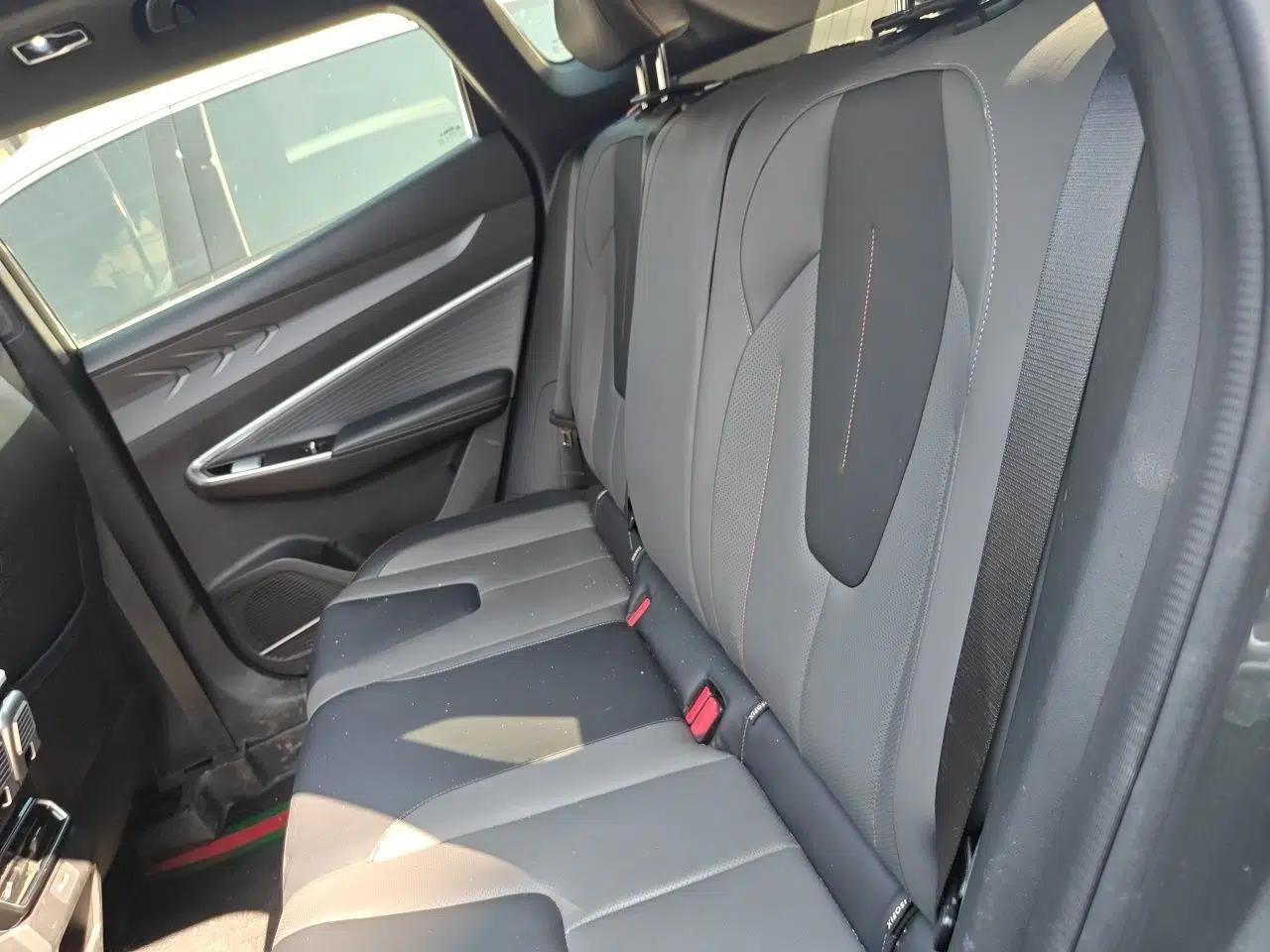 Geely Auto Emgrand X7 Sport 2023 Boyue COOL 1.5TD Smart Connectivity Model — миниатюра 17