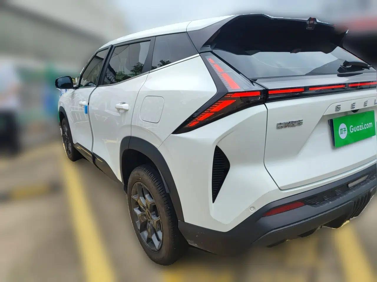 Geely Auto Emgrand X7 Sport 2026 Model 1.5TD Joyful — миниатюра 4