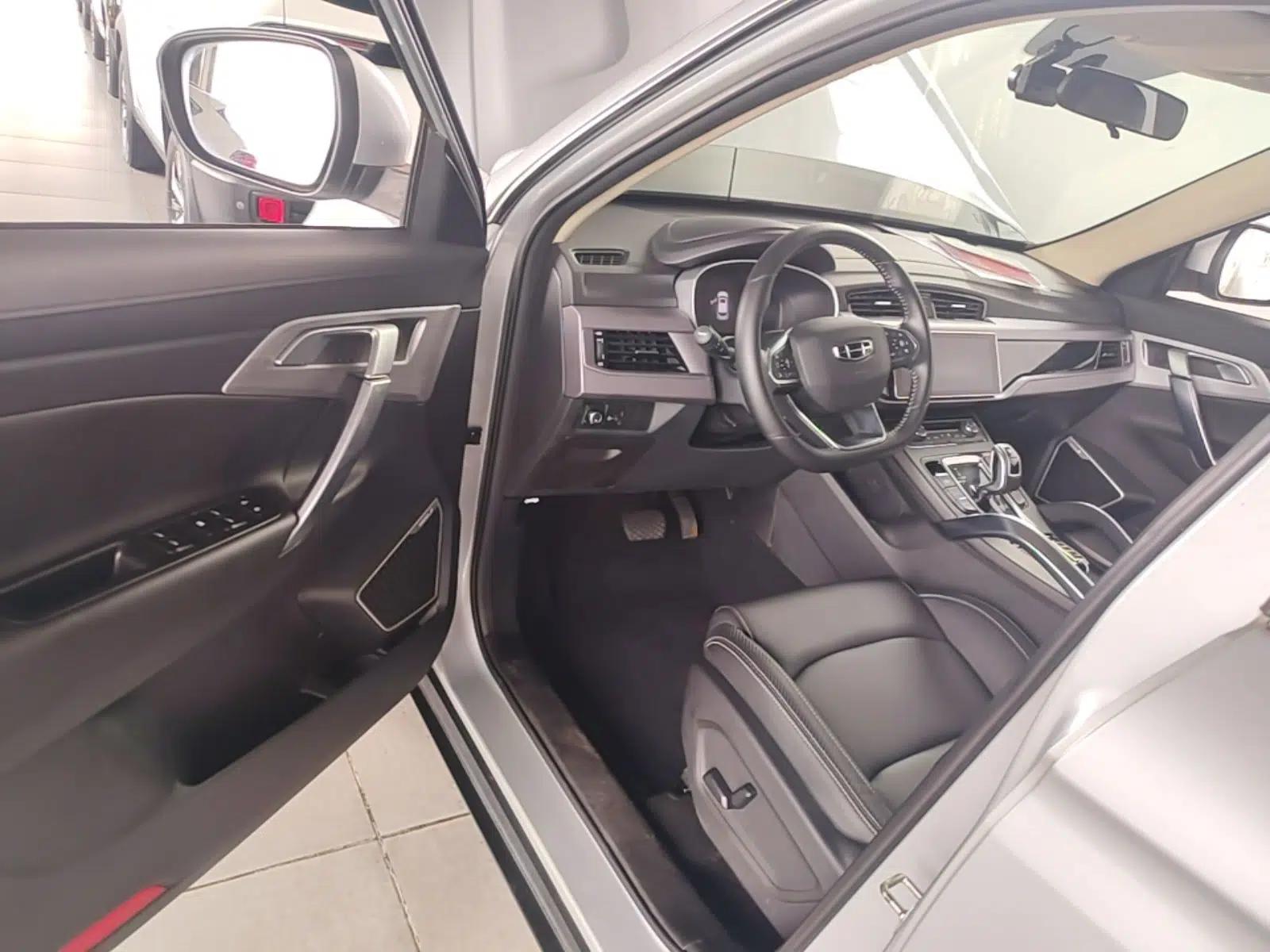 Geely Auto Emgrand X7 Sport 2021 Million Edition 1.8TD DCT Two-Wheel Drive Luxury Model — миниатюра 18