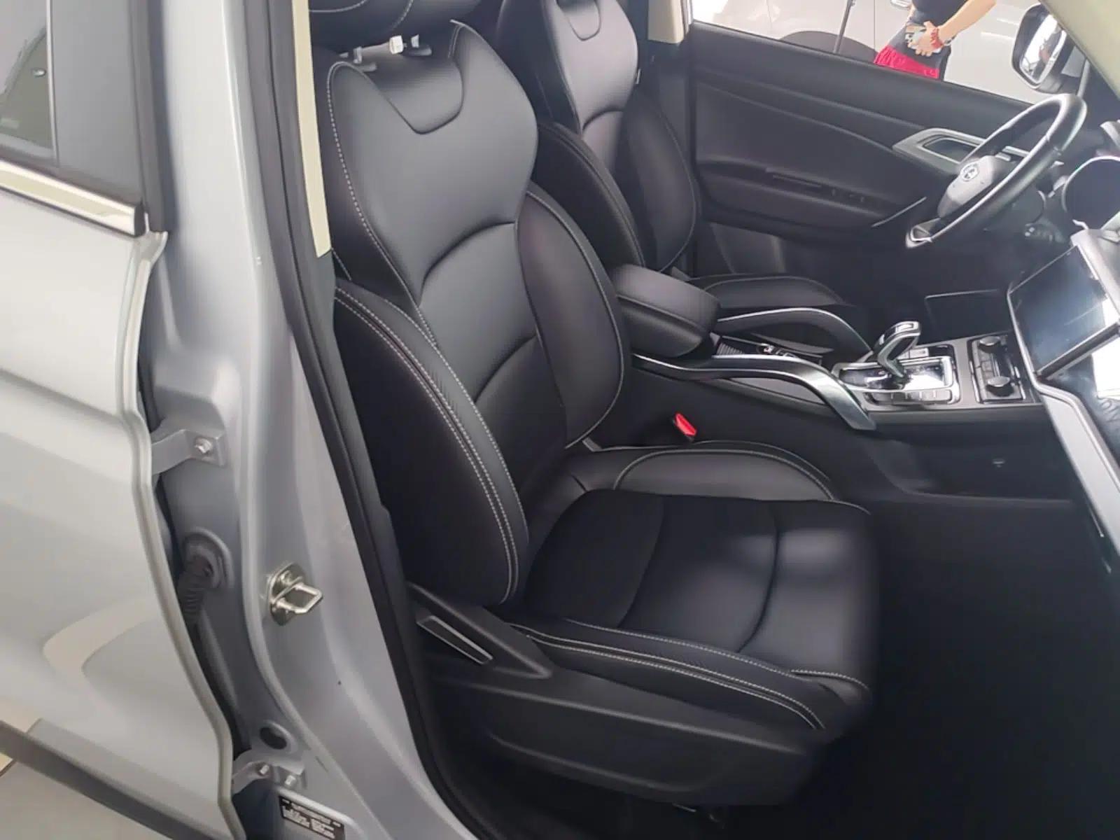 Geely Auto Emgrand X7 Sport 2021 Million Edition 1.8TD DCT Two-Wheel Drive Luxury Model — миниатюра 19
