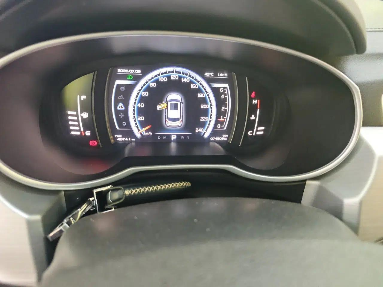 Geely Auto Emgrand X7 Sport 2016 1.8TD Automatic ZhiZun Version — миниатюра 12