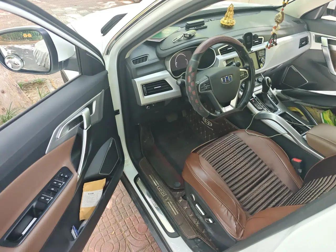 Geely Auto Emgrand X7 Sport 2016 1.8TD Automatic ZhiZun Version — миниатюра 16