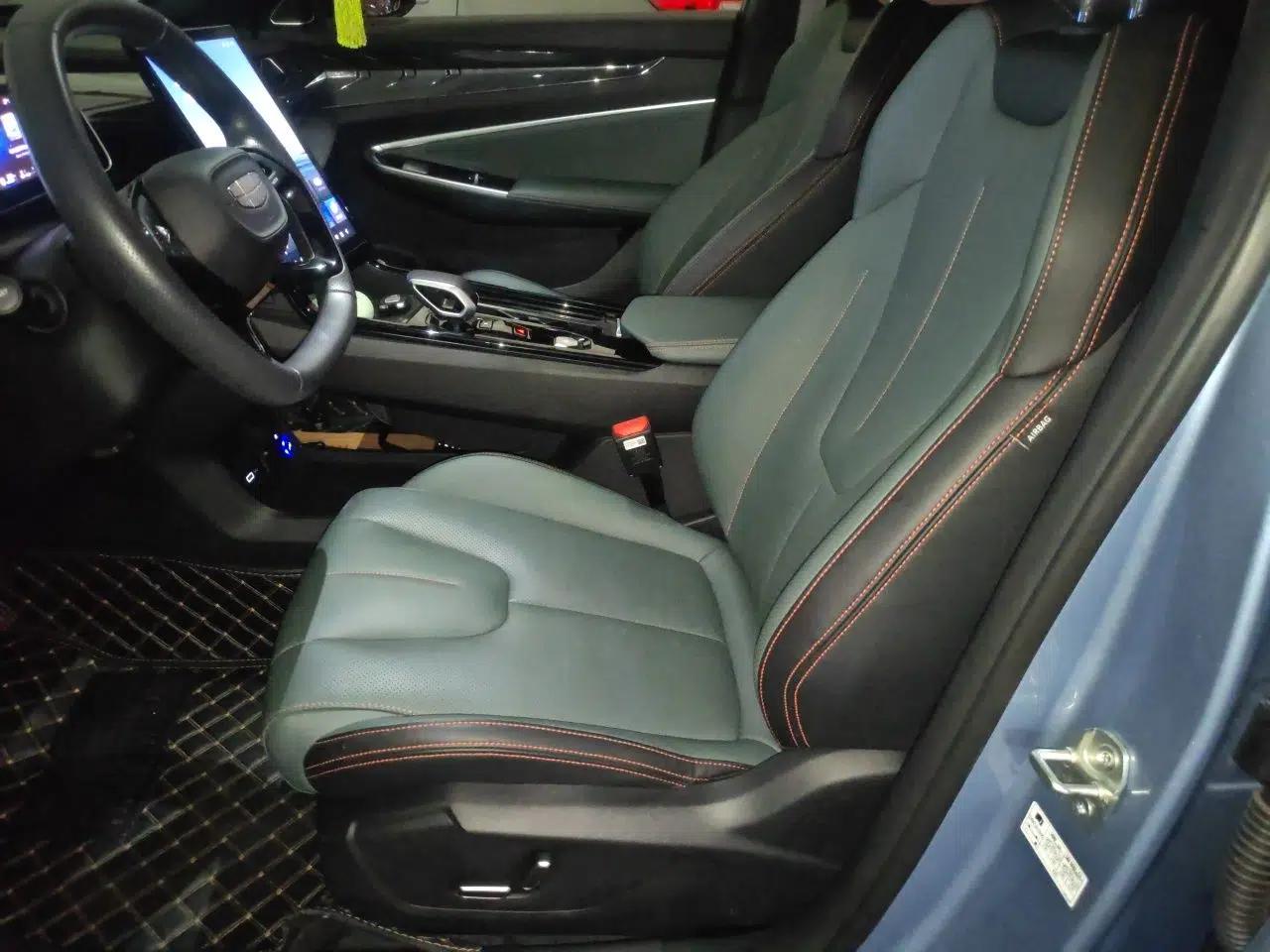 Geely Auto Emgrand X7 Sport 2024 1.5TD Dragon Edition — миниатюра 15