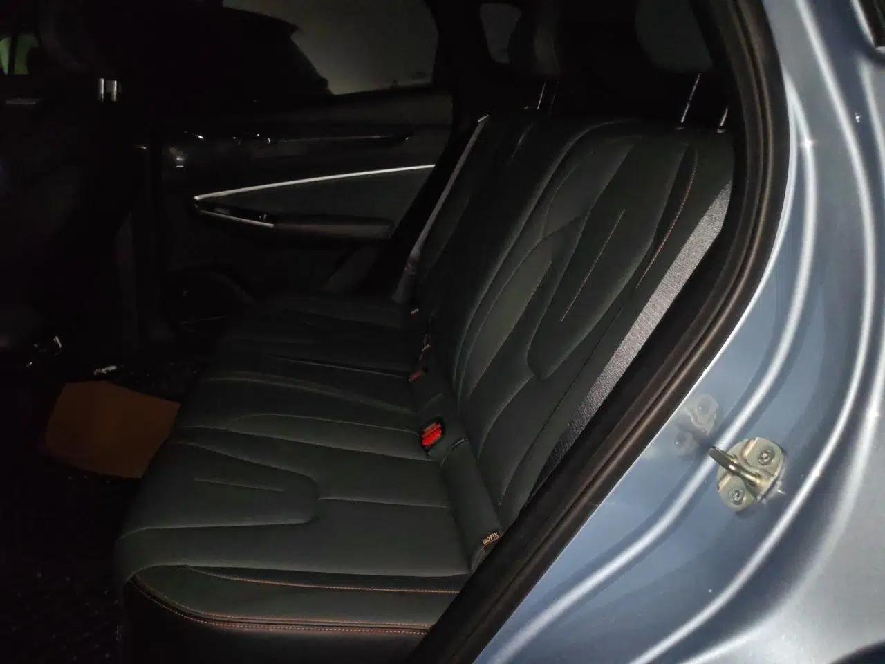 Geely Auto Emgrand X7 Sport 2024 1.5TD Dragon Edition — миниатюра 17
