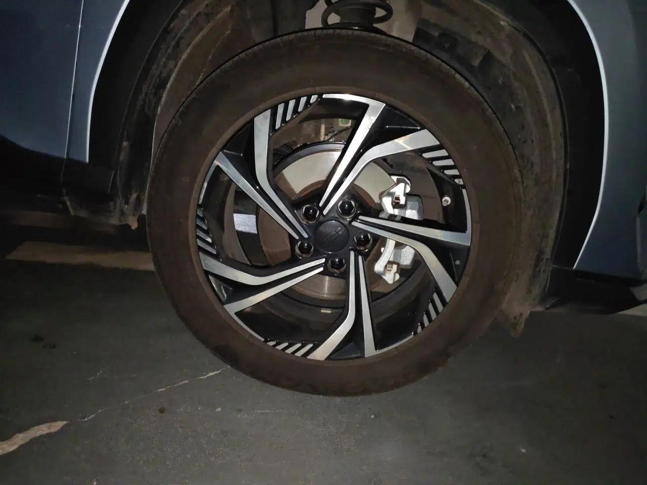 Geely Auto Emgrand X7 Sport 2024 1.5TD Dragon Edition — миниатюра 8