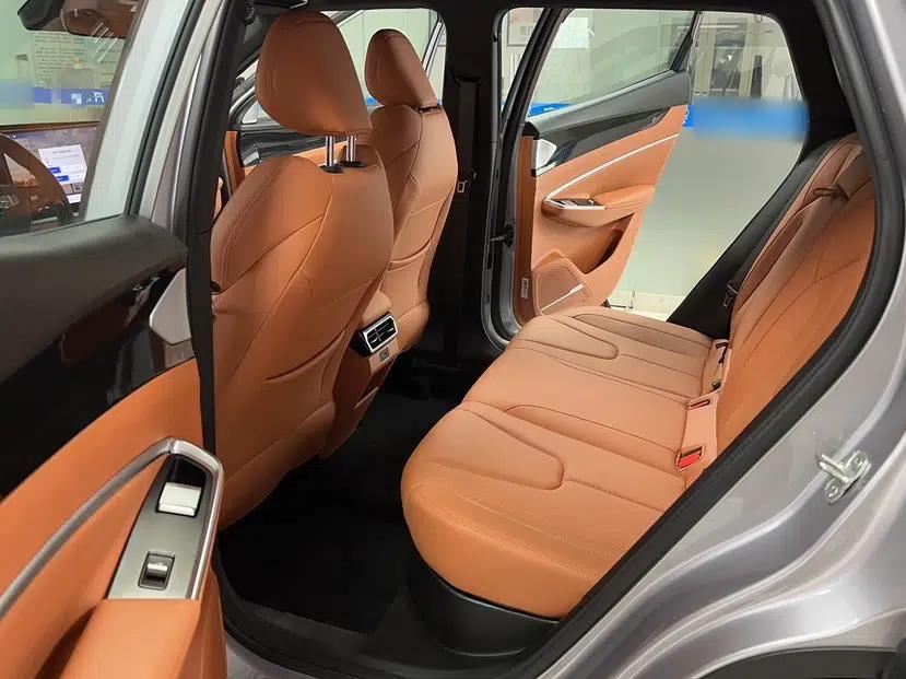 Geely Auto Emgrand X7 Sport 2026 Model 1.5TD Beloved — миниатюра 17