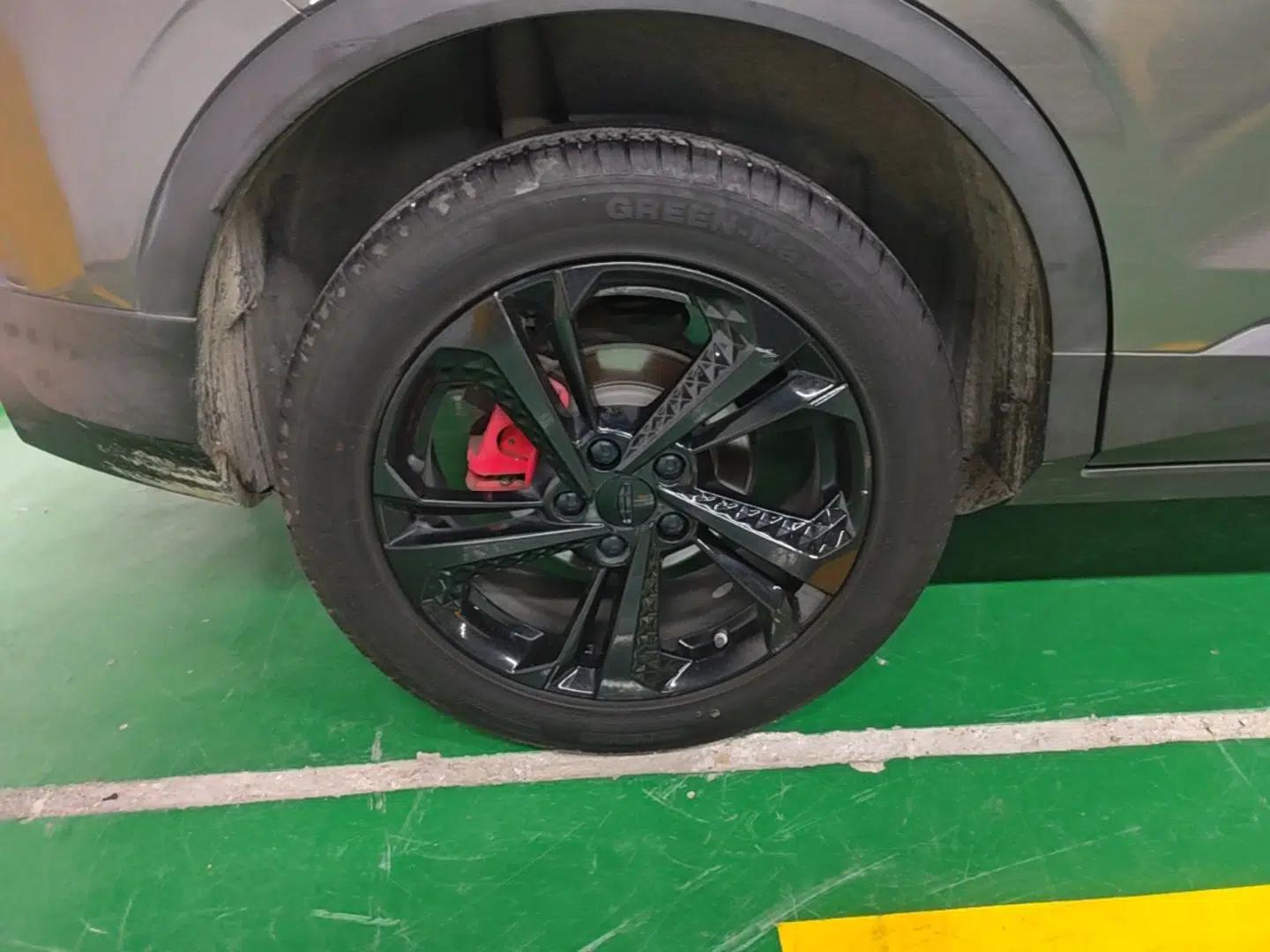 Geely Auto Coolray 2022 Bin Yue COOL 1.5TD DCT Hot Engine Edition — миниатюра 11