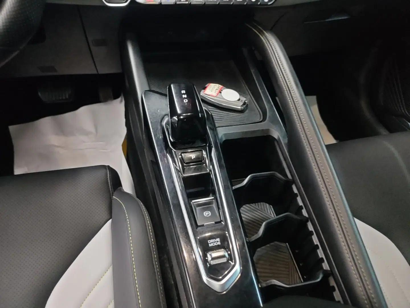 Geely Auto Coolray 2022 Bin Yue COOL 1.5TD DCT Hot Engine Edition — миниатюра 16