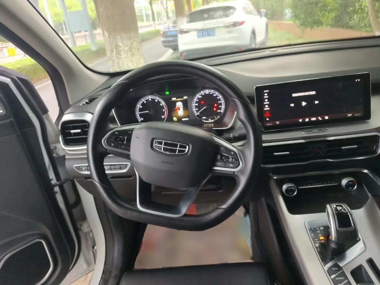 Geely Auto Coolray 2019 260T DCT Knight China VI Standard — миниатюра 10