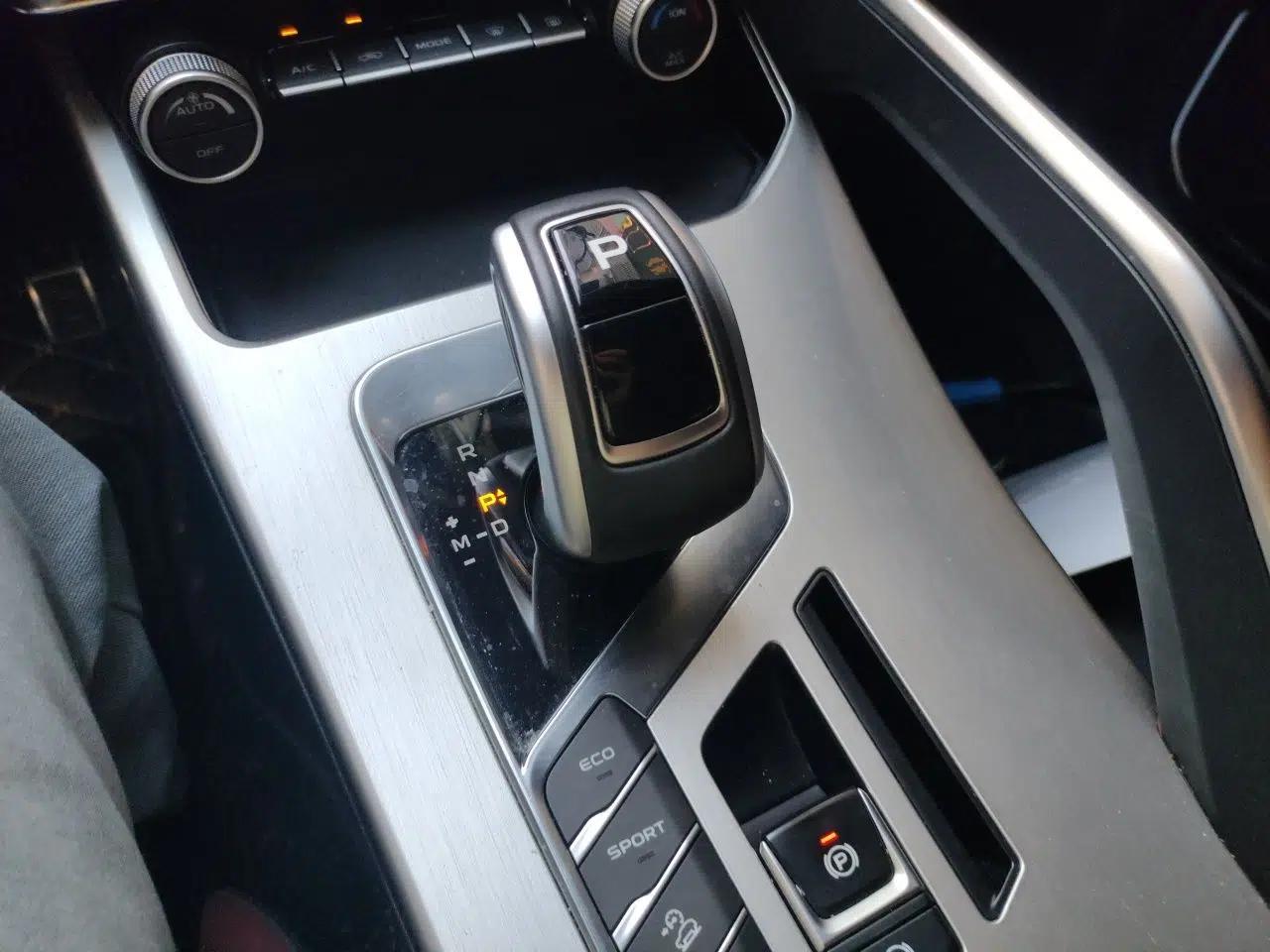 Geely Auto Coolray 2020 PRO 260T DCT Knight — миниатюра 11