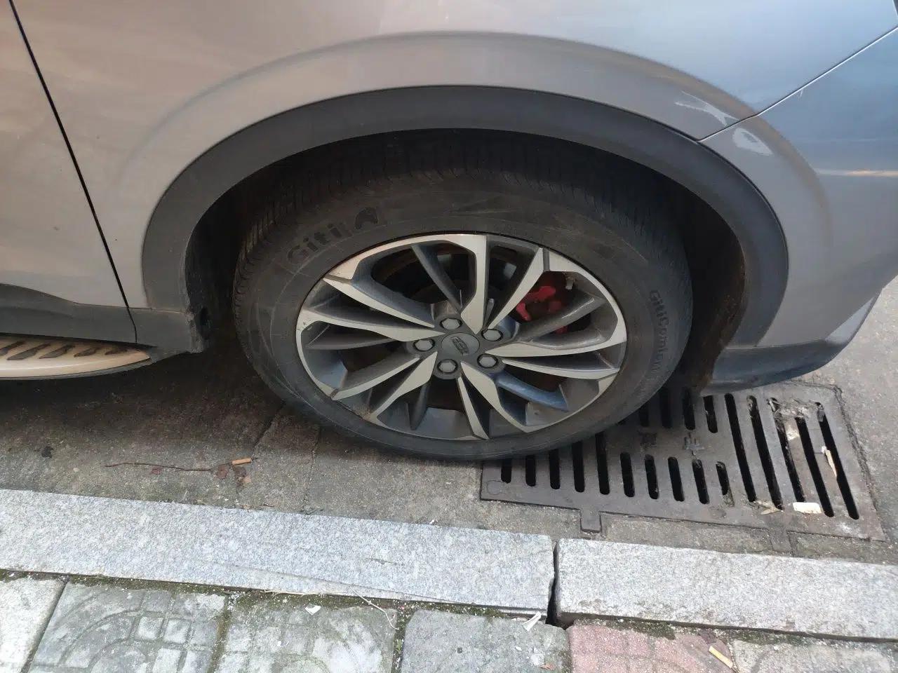 Geely Auto Coolray 2020 PRO 260T DCT Knight — миниатюра 5